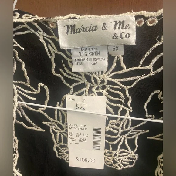 Marcia & Me & Co Black Kimono with Intricate White Floral Embroidered Design - Picture 4 of 5